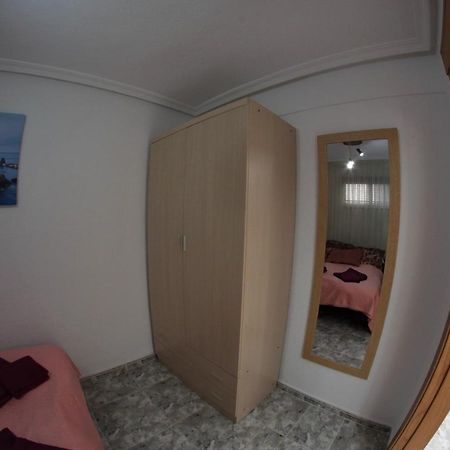 Cozy Apartment Just 8 Min Walk From The Beach! Benidorm Buitenkant foto