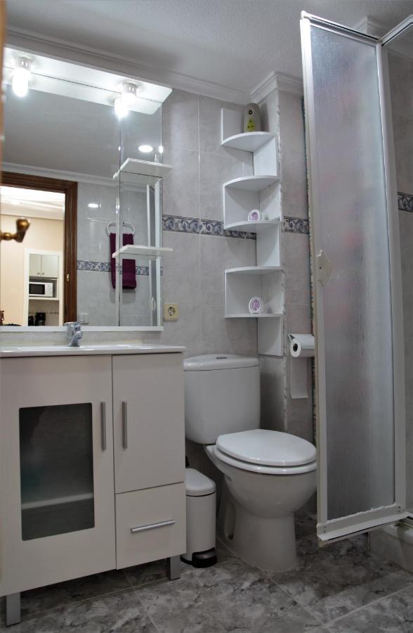 Cozy Apartment Just 8 Min Walk From The Beach! Benidorm Buitenkant foto